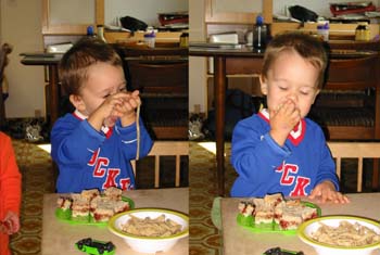041020EatingPasta