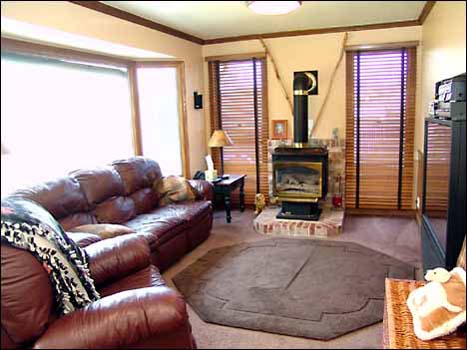 04-BackTVRoom